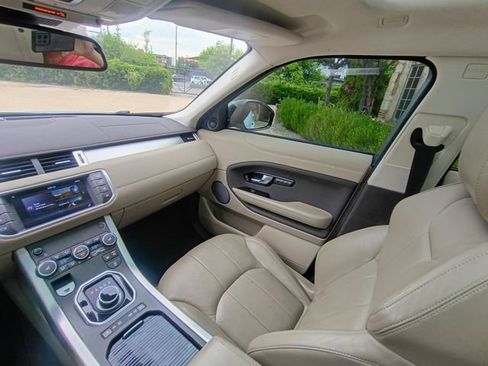 Used 2017 Land Rover Range Rover Evoque SE AWD/4WD image 48