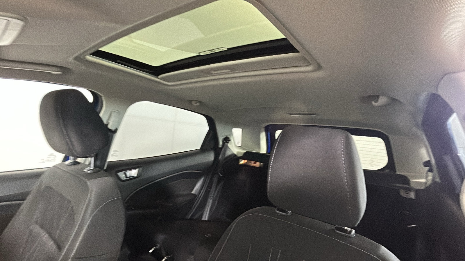 Used 2020 Ford EcoSport SE FWD image 15