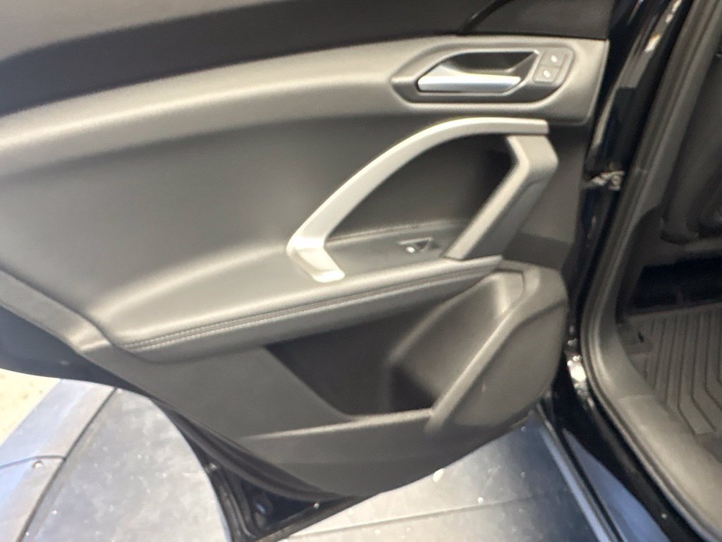 Used 2025 Audi Q5 Premium w/ Convenience Package AWD/4WD image 19