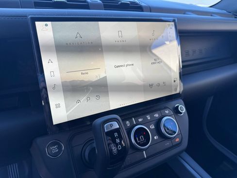 New 2026 Land Rover Defender 130 X-Dynamic SE AWD/4WD image 25