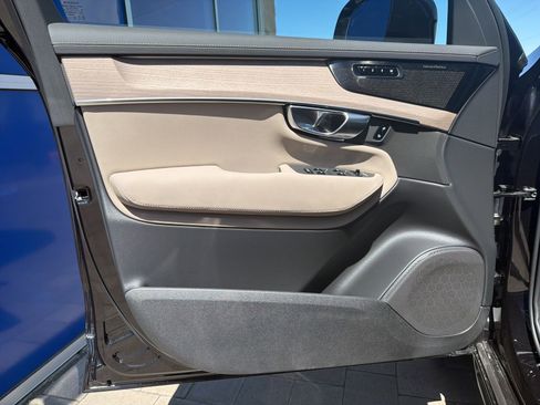 New 2026 Volvo XC90 B6 Ultra w/ Protection Package AWD/4WD image 18
