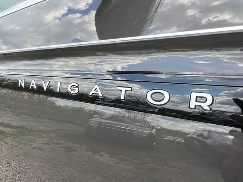 New 2025 Lincoln Navigator L Black Label AWD/4WD image 28