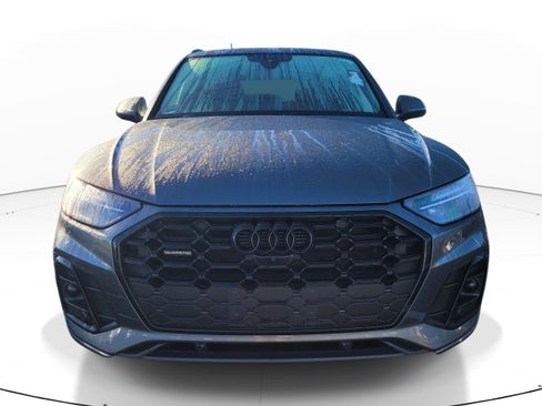 Used 2023 Audi Q5 2.0T Premium Plus w/ Premium Plus Package AWD/4WD image 2