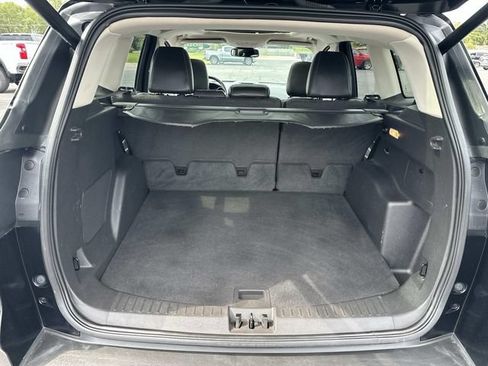 Used 2018 Ford Escape Titanium w/ Ford Safe & Smart Package AWD/4WD image 25