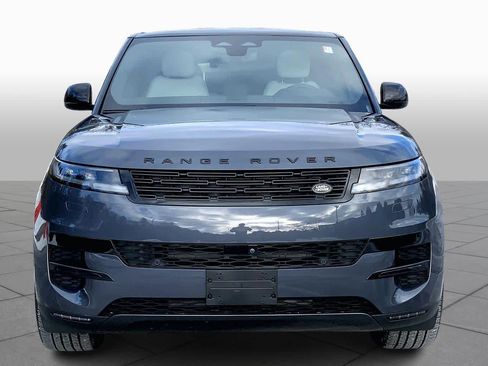 Used 2025 Land Rover Range Rover Sport SE image 3