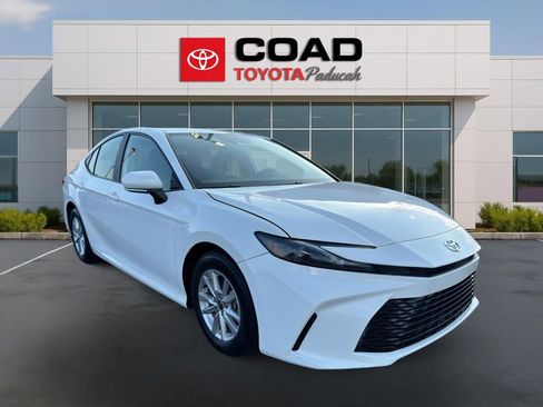 Used 2025 Toyota Camry LE FWD image 7