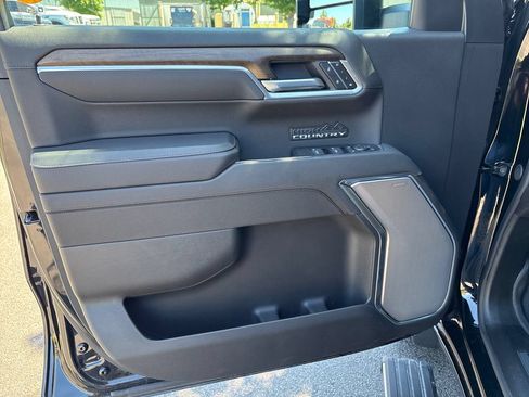 Certified 2026 Chevrolet Silverado 1500 High Country w/ High Country Premium Package AWD/4WD image 15