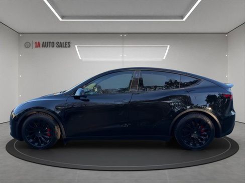 Used 2021 Tesla Model Y Performance image 2