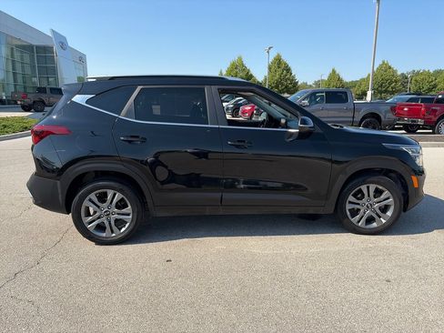 Used 2021 Kia Seltos S FWD image 8