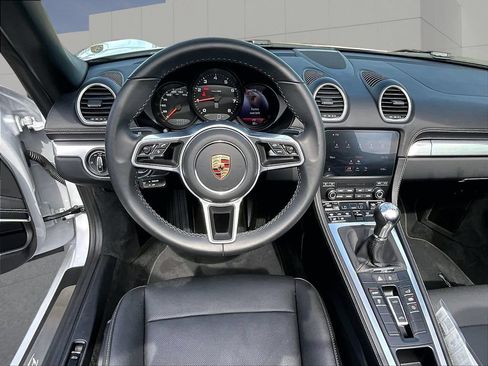 Certified 2024 Porsche 718 Boxster RWD image 13