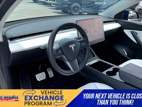 Used 2022 Tesla Model Y Performance AWD/4WD image 11
