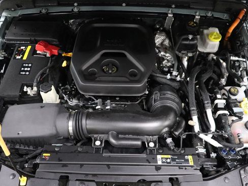 Used 2024 Jeep Wrangler Unlimited AWD/4WD image 24