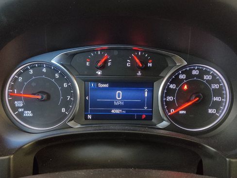 Used 2024 GMC Terrain SLE AWD/4WD image 23