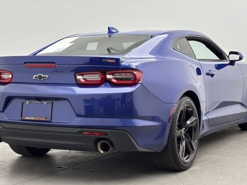 Used 2023 Chevrolet Camaro LT RWD image 7