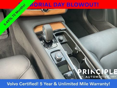 Certified 2024 Volvo XC90 B5 Plus AWD/4WD image 20
