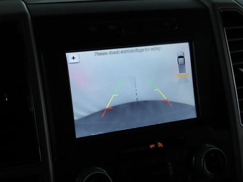 Used 2018 Ford F150 Lariat w/ Equipment Group 502A Luxury image 13