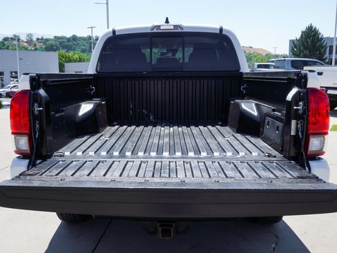 Certified 2022 Toyota Tacoma SR5 w/ Technology Package AWD/4WD image 14