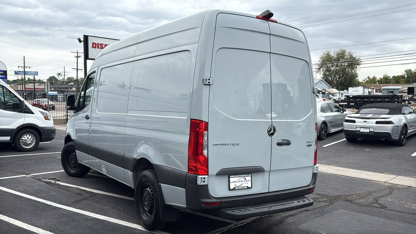 Used 2020 Mercedes-Benz Sprinter 2500 image 5