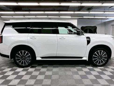Used 2025 Nissan Armada Platinum Reserve AWD/4WD image 15