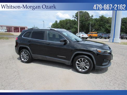 Used 2019 Jeep Cherokee Latitude Plus FWD image 20