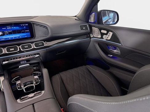 Used 2024 Mercedes-Benz Maybach GLS 600 4MATIC image 26