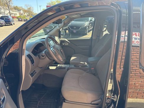 Used 2019 Nissan Frontier SV w/ Value Truck Package AWD/4WD image 22