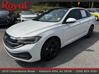 Certified 2023 Volkswagen Jetta SE image 1