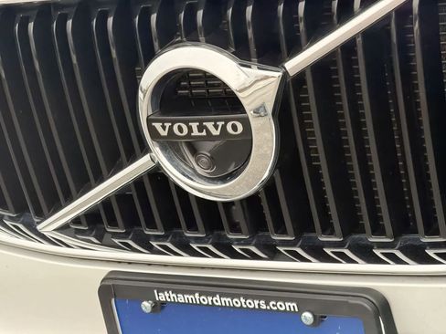 Used 2018 Volvo XC90 T6 Momentum w/ Convenience Package image 12