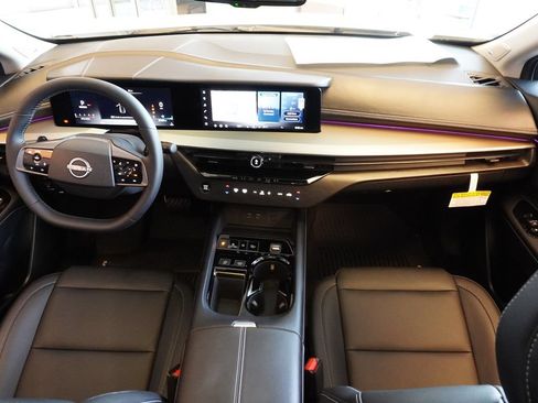 Used 2025 Nissan Murano SL AWD/4WD image 11