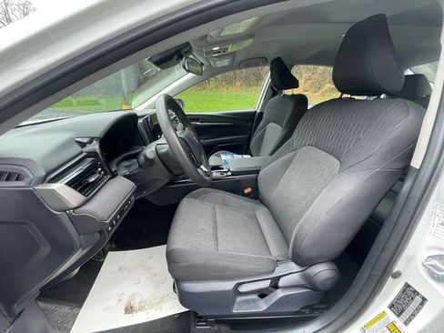 Used 2025 Toyota Camry LE image 18