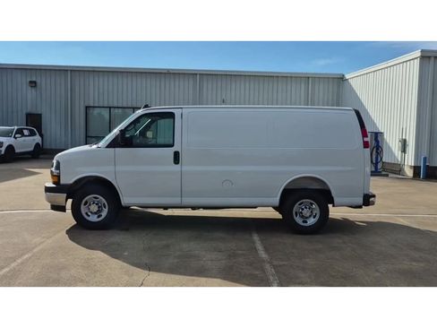 New 2025 Chevrolet Express 2500 w/ Driver Convenience Package image 5
