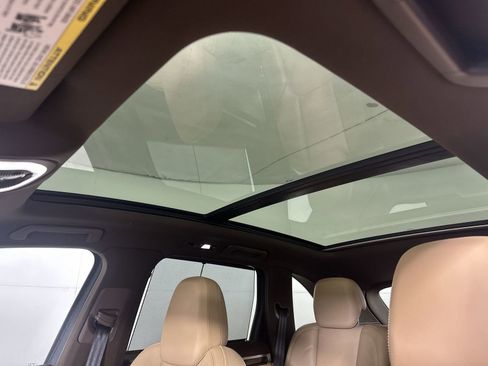 Used 2016 Porsche Cayenne S w/ Premium Plus Package image 22