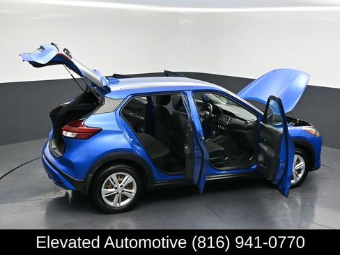 Used 2022 Nissan Kicks S FWD image 30