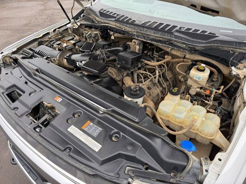 Used 2020 Ford F350 XLT w/ Camper Package image 22