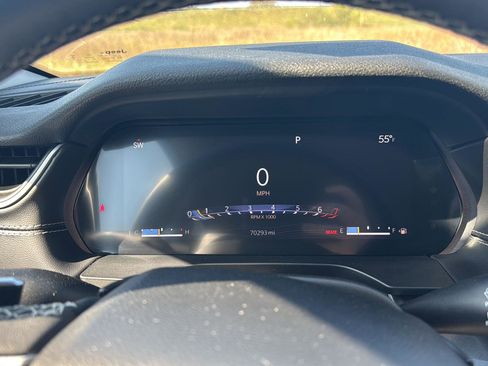 Used 2023 Jeep Grand Cherokee Laredo AWD/4WD image 15