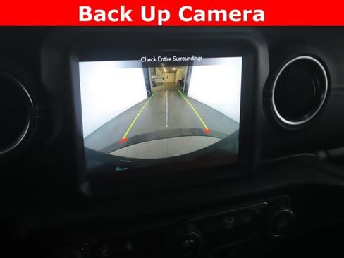 Used 2022 Jeep Wrangler Unlimited Sahara w/ Cold Weather Group image 22