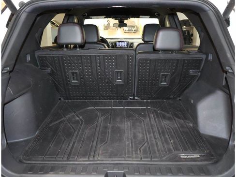 Used 2023 Chevrolet Equinox RS FWD image 8