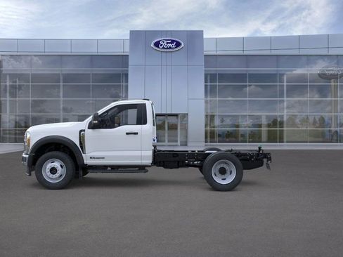 New 2025 Ford F550 XL image 3