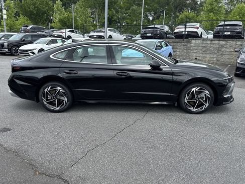 New 2026 Hyundai Sonata SEL FWD image 9