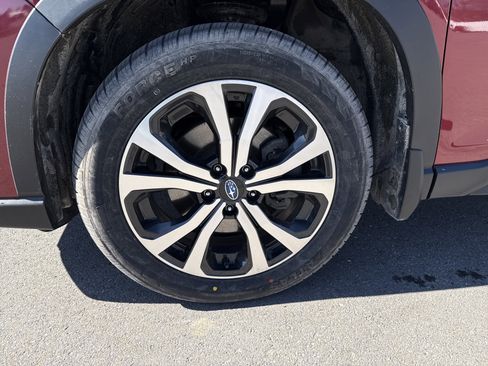 Used 2024 Subaru Forester Limited w/ Convenience Package image 11