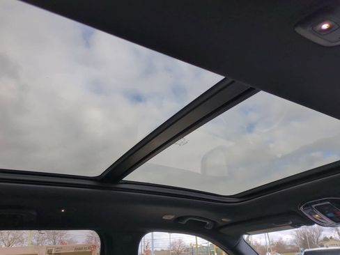 Used 2022 Jeep Grand Cherokee Overland image 22