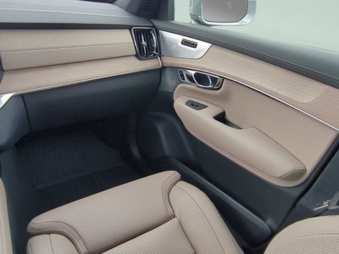 New 2026 Volvo XC90 B6 Ultra w/ Lounge Package AWD/4WD image 12