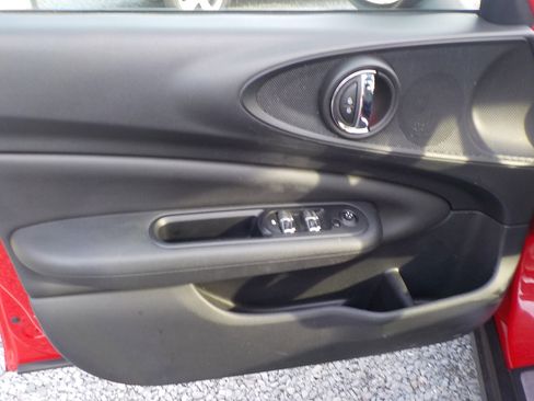 Used 2019 MINI Cooper Clubman w/ Storage Package image 9