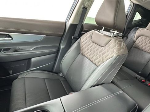 New 2026 Nissan Murano Platinum image 13