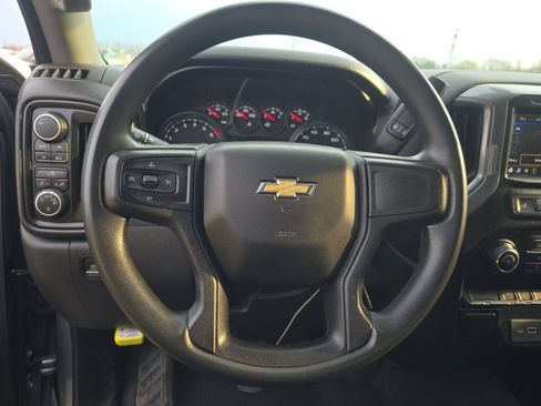 Used 2021 Chevrolet Silverado 1500 Custom AWD/4WD image 10