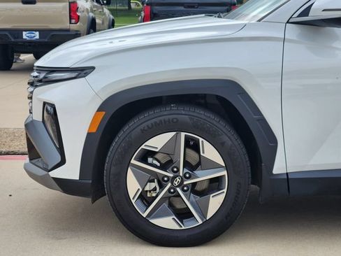 Certified 2025 Hyundai Tucson SEL FWD image 6