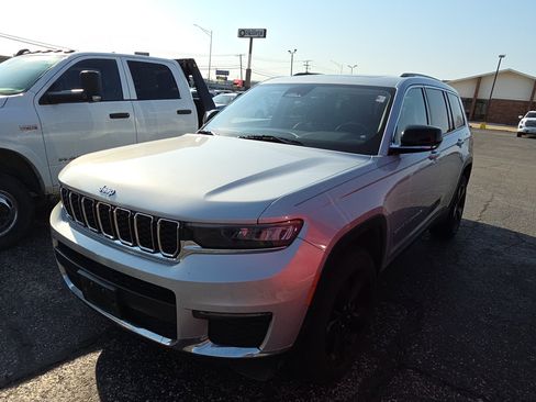 Used 2021 Jeep Grand Cherokee L Limited image 3