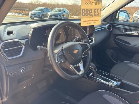 Certified 2025 Chevrolet TrailBlazer LT w/ Convenience Package image 13