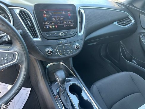 Used 2023 Chevrolet Malibu LT FWD image 23