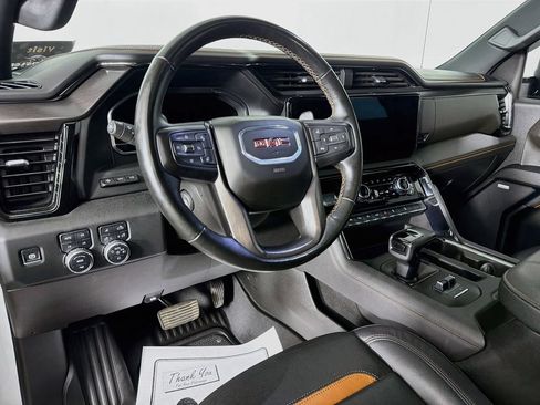 Used 2024 GMC Sierra 1500 AT4 w/ Technology Package AWD/4WD image 9